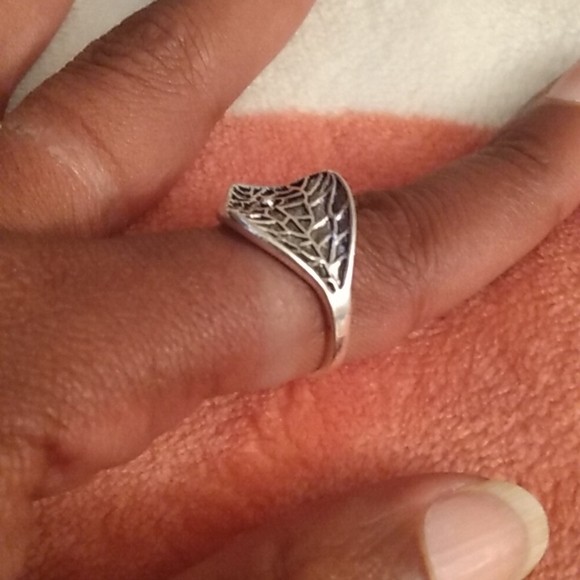 Leaf Ring Size 7 - Picture 2 of 2